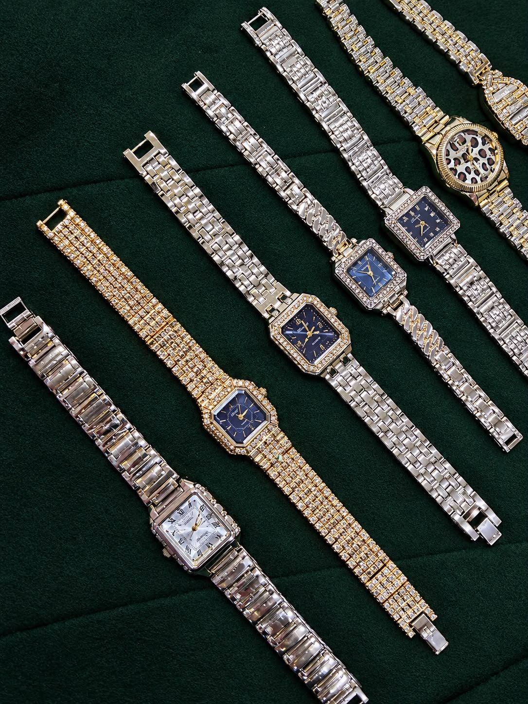 ساعات نسائية