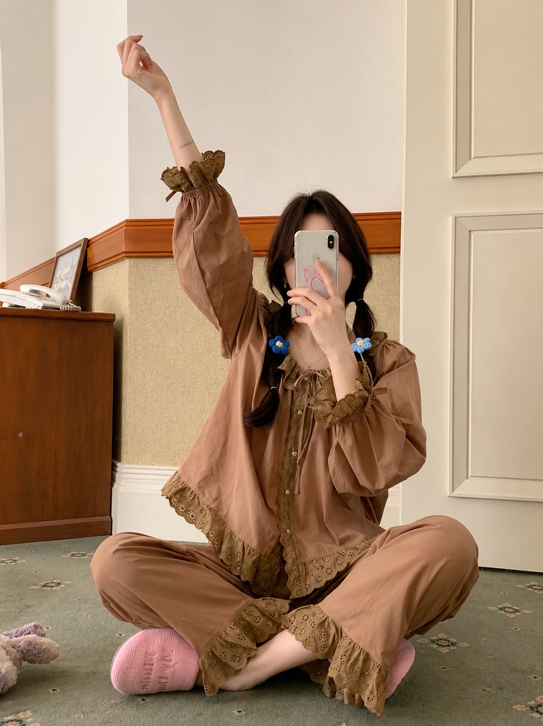 طقم نسائي مريح للمنزل — صورة 2 من 3