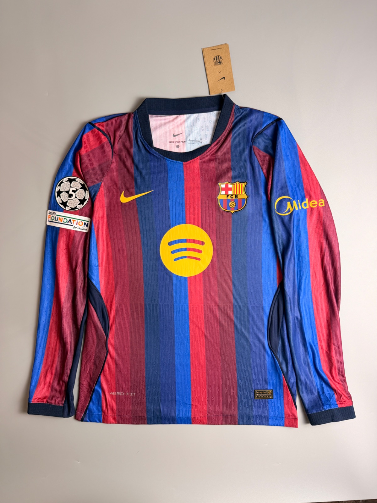 دريس برشلونة الأساسي نسخة لاعب ردان طويل