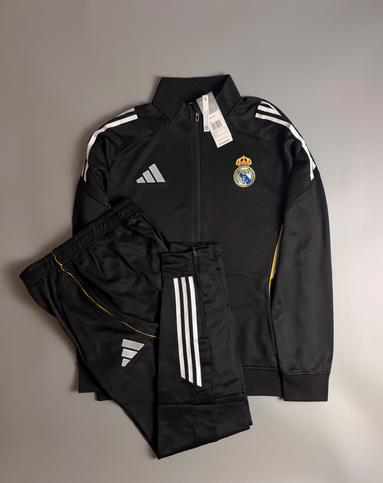 تراك ريال مدريد سحاب طويل