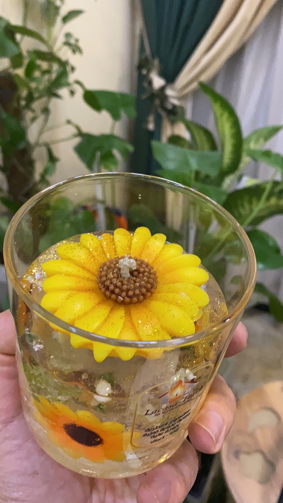 شمعة دوار الشمس المعطرة — صورة 9 من 10