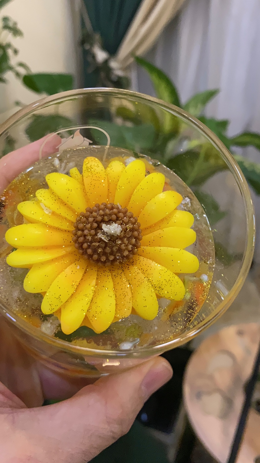 شمعة دوار الشمس المعطرة — صورة 6 من 10