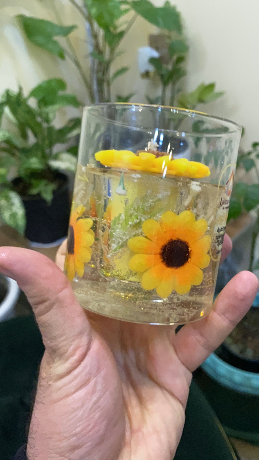 شمعة دوار الشمس المعطرة — صورة 4 من 10