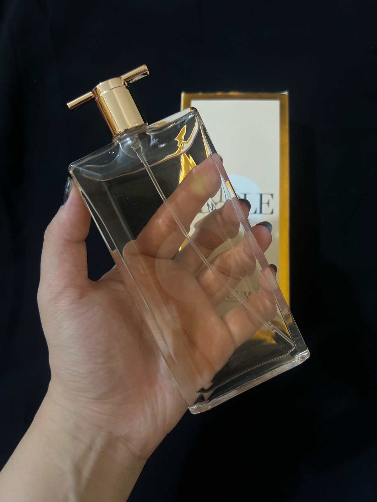 عطور — صورة 2 من 2