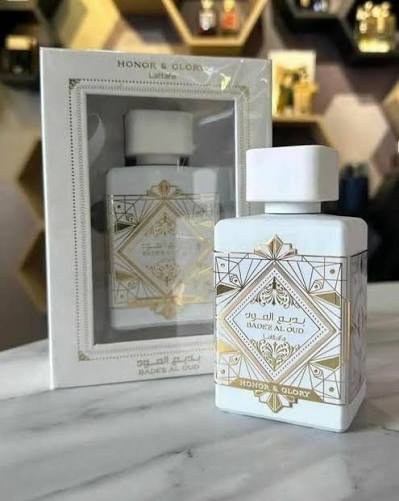 Bade'e Al Oud Honor & Glory – بديع العود الأبيض — صورة 6 من 7