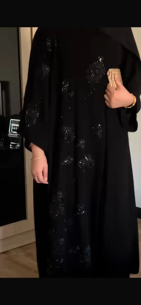 عباية مع شك يدوي