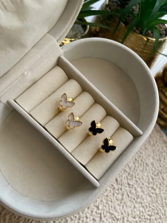 تراجي فراشة